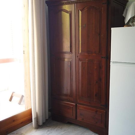 Fistiki Rooms Agia Marina  Ngoại thất bức ảnh