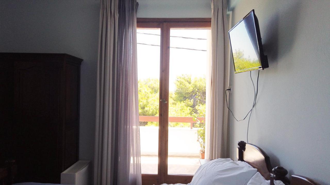 Fistiki Rooms Agia Marina  Ngoại thất bức ảnh