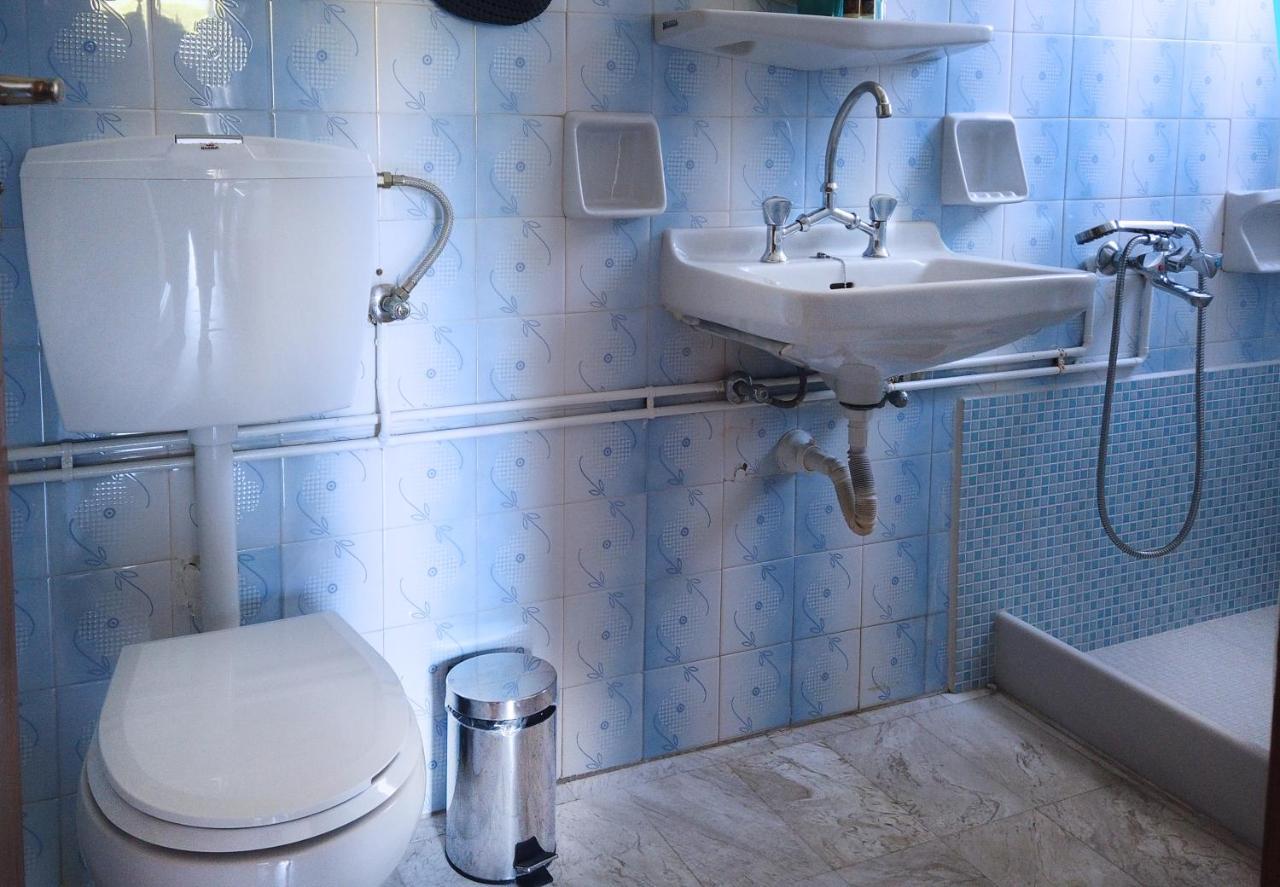 Fistiki Rooms Agia Marina  Ngoại thất bức ảnh