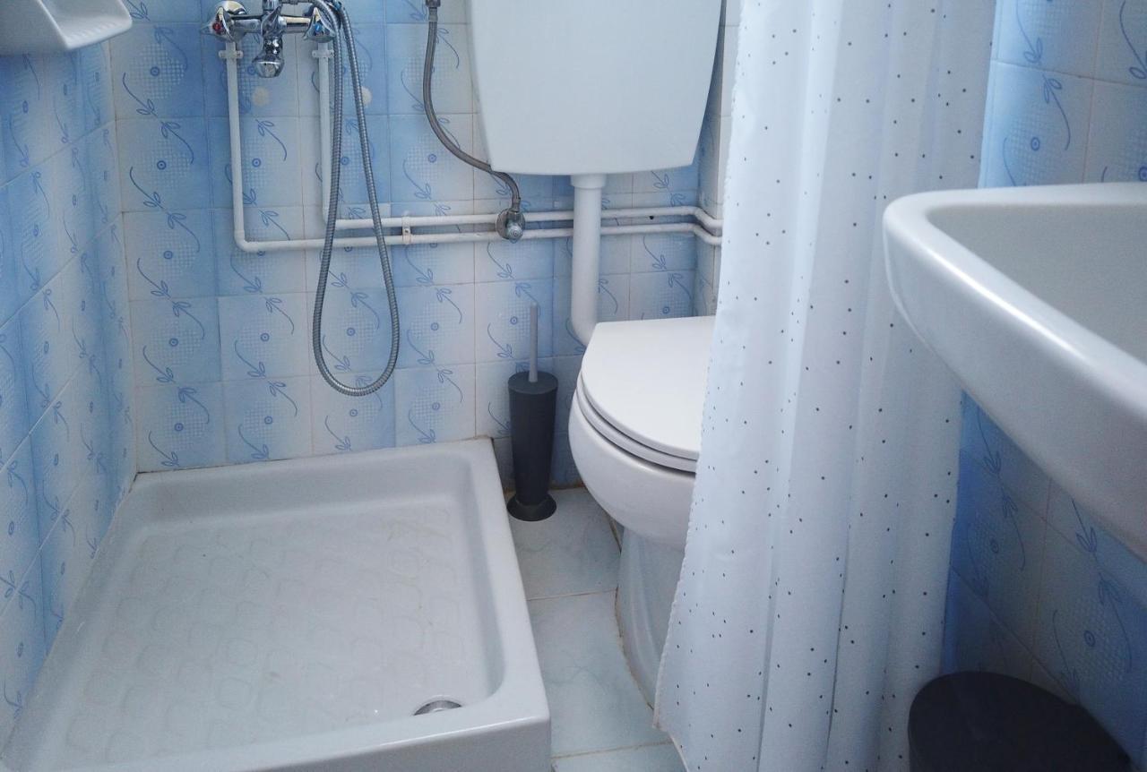 Fistiki Rooms Agia Marina  Ngoại thất bức ảnh